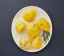 Картофель отварной с зеленью