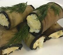 Рулетики из баклажанов с сыром
