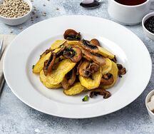 Картофель жареный с грибами