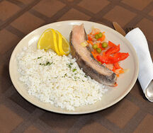 Рыба хек тушёная с овощами