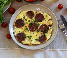 Омлет с пепперони