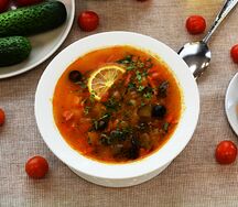 Солянка сборная мясная