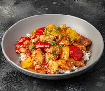 Окунь с рисом в кисло-сладком соусе