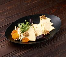 Сыр грузинский Сулугуни