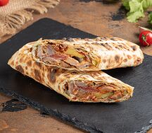 Шаурма с курицей на мангале