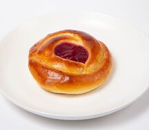 Булочка с джемом