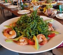 Руккола с креветками