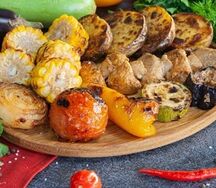 Свежие овощи на мангале