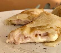 Блинчик с ветчиной и сыром