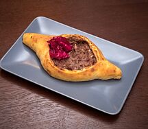 Хачапури по-аджарски с фасолью