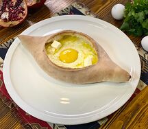 Хачапури по-аджарски