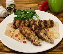 Люля-кебаб из курицы с сыром и грибами