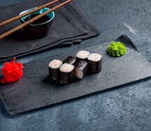 Мини-ролл с креветкой