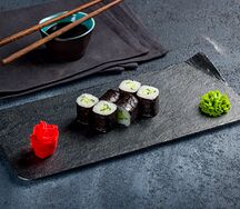 Мини-ролл с огурцом