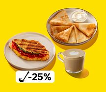 Завтрак с блинчиками и гриль-круассаном