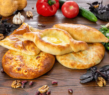 Ассорти из мини-хачапури