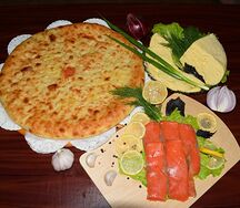 Осетинский пирог с семгой и сыром