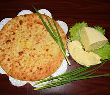 Осетинский пирог с сыром и зеленым луком