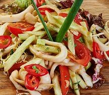 Салат с командорским кальмаром