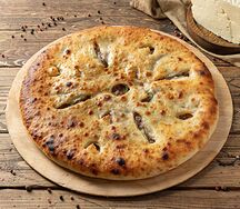 Осетинский пирог с мясом и осетинским сыром
