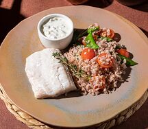 Филе судака на пару с рисом и овощами