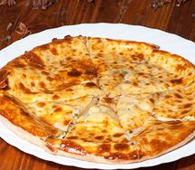 Хачапури с сыром и тархуном