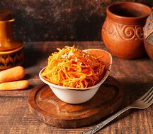 Морковь по-корейски на компанию