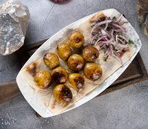 Молодой картофель на мангале