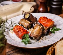 Баклажан с орехом и сыром