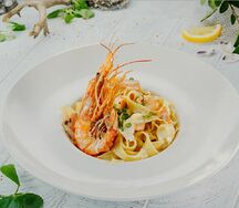 Феттучини со сливочным соусом и семгой