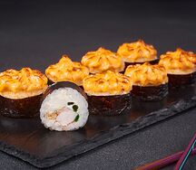 Ролл Запеченный острый с тигровой креветкой