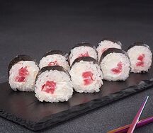 Ролл Филадельфия с тунцом