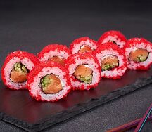 Ролл Калифорния с лососем