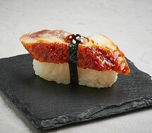 Суши с угрем