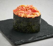 Острые суши с крабом