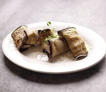 Рулетики из баклажанов с ореховой начинкой