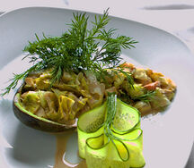 Авокадо с креветками