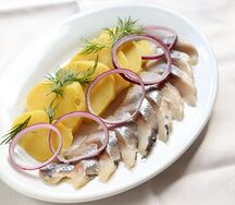 Филе селедки с картофелем отварным