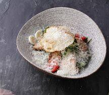 Цезарь с курицей