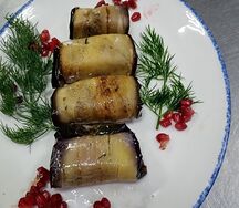 Баклажановые рулетики