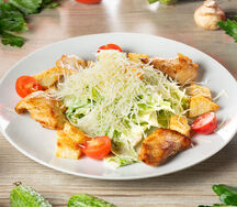 Салат Цезарь с курицей