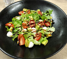 Оливье с телятиной