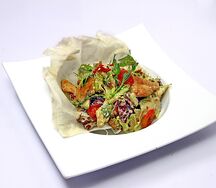 Пряный салат в ореховом соусе