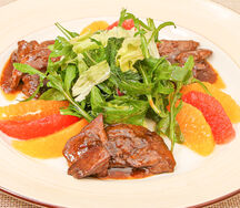 Салат с куриной печенью