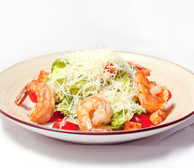 Салат Цезарь с креветками