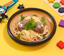 Спагетти с куриными фрикадельками
