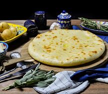 Осетинский пирог с сыром и картошкой Картофджын