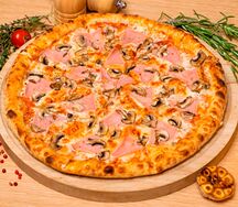 Пицца с ветчиной и грибами