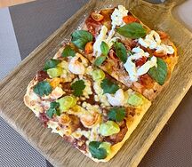 Комбо-пицца Креветки с соусами и страчателла