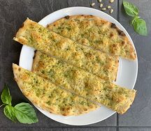 Фокачча с соусом Песто